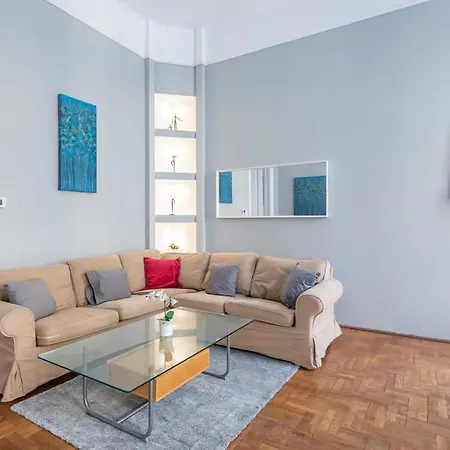Lejlighed Sleek Warm Design Retreat Budapest